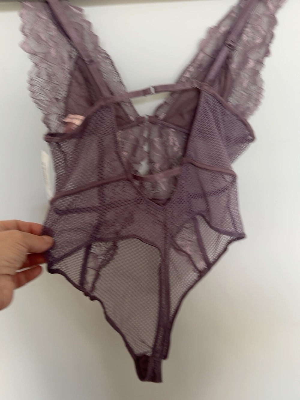 NWT La Vie en Rose Mauve Lace Plunge Bodysuit Teddy Size M - Picture 4 of 6